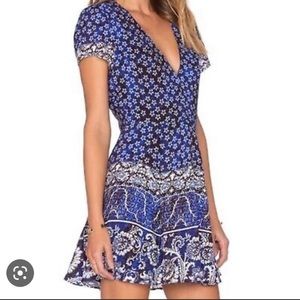EUC HTF BEAUTIFUL Summer Lovers + Friends Cassidy Dress In Royal Scarf Print